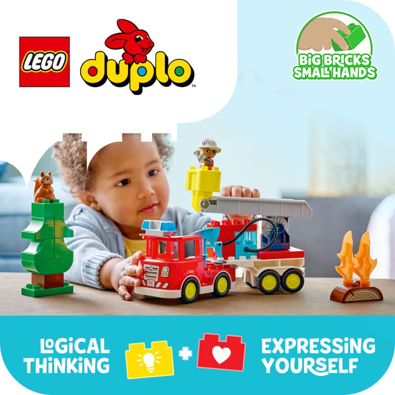 Brandweertruck met slang en brandweerman - 11