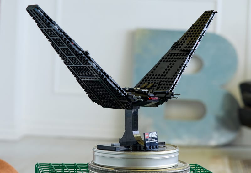 Kylo Rens Command Shuttle - 8