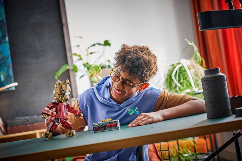 Groot in Ravager jumpsuit - 4