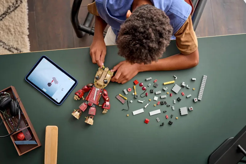 Groot in Ravager jumpsuit - 7